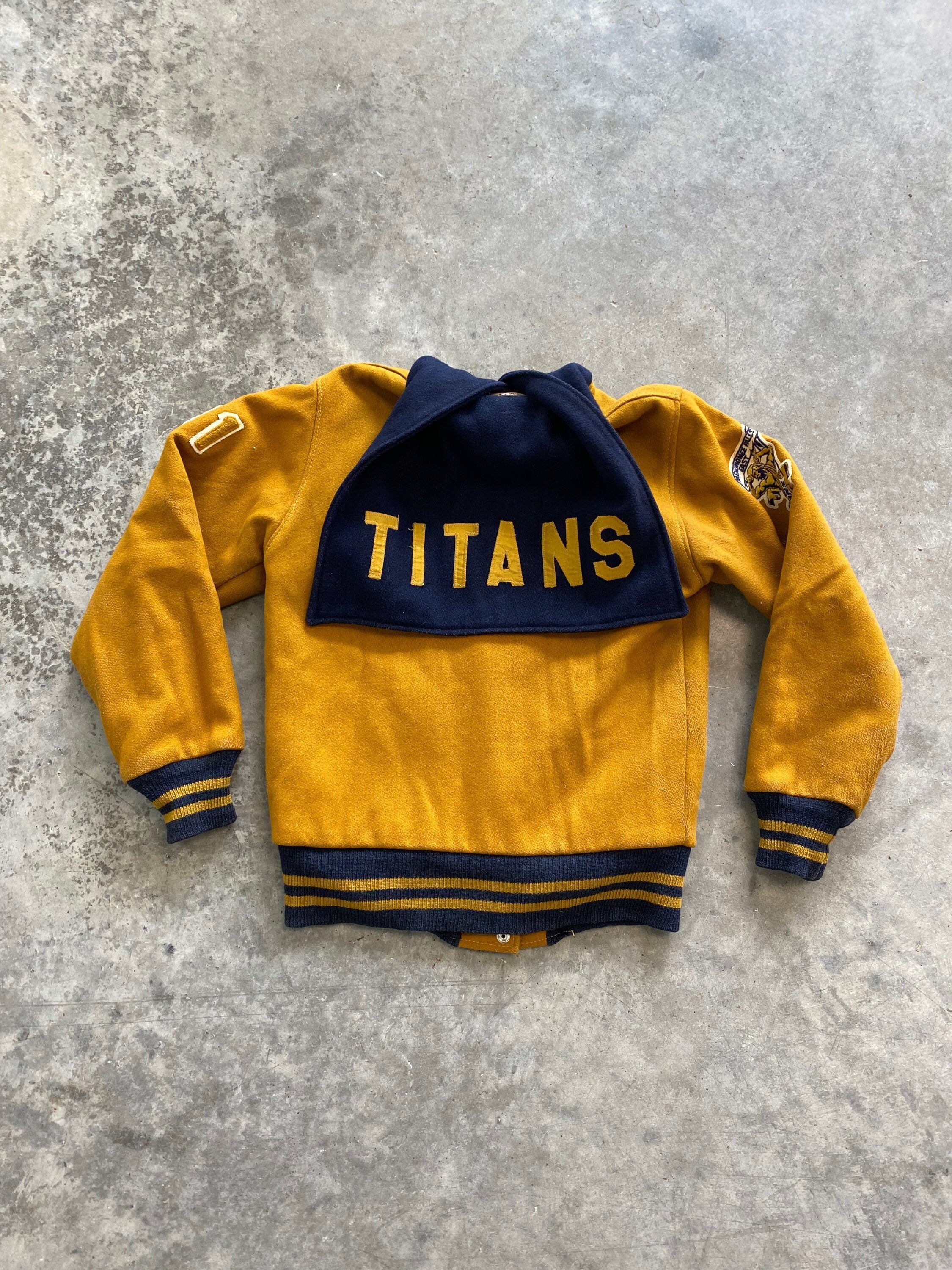 Vintage Ripon Award Menomonee Falls Titans Varsity Jacket Size Medium